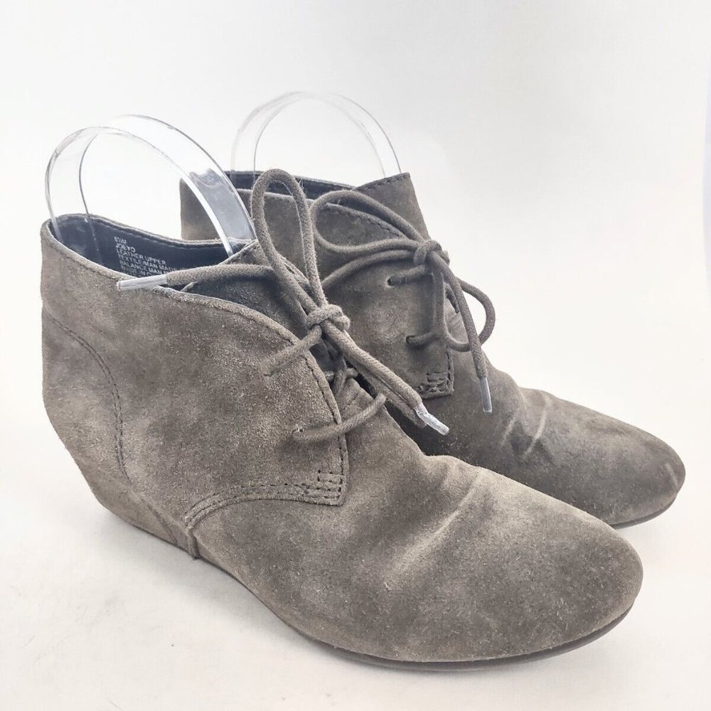 Nine West Olive Green Wedge Heel Bootie Womens Size 6.5 Suede Ankle Boot EUC